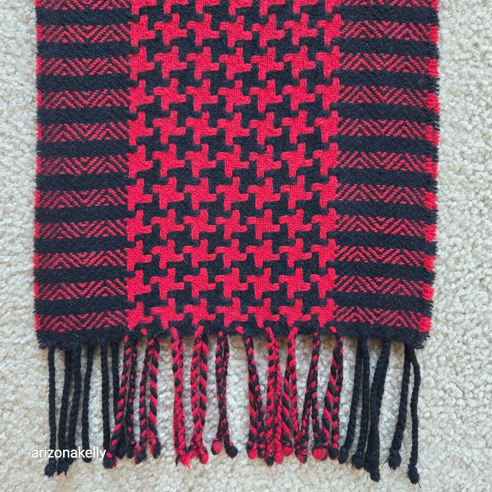 Charter Club Cashmere Houndstooth Scarf Black and Red - Picture 1 of 10